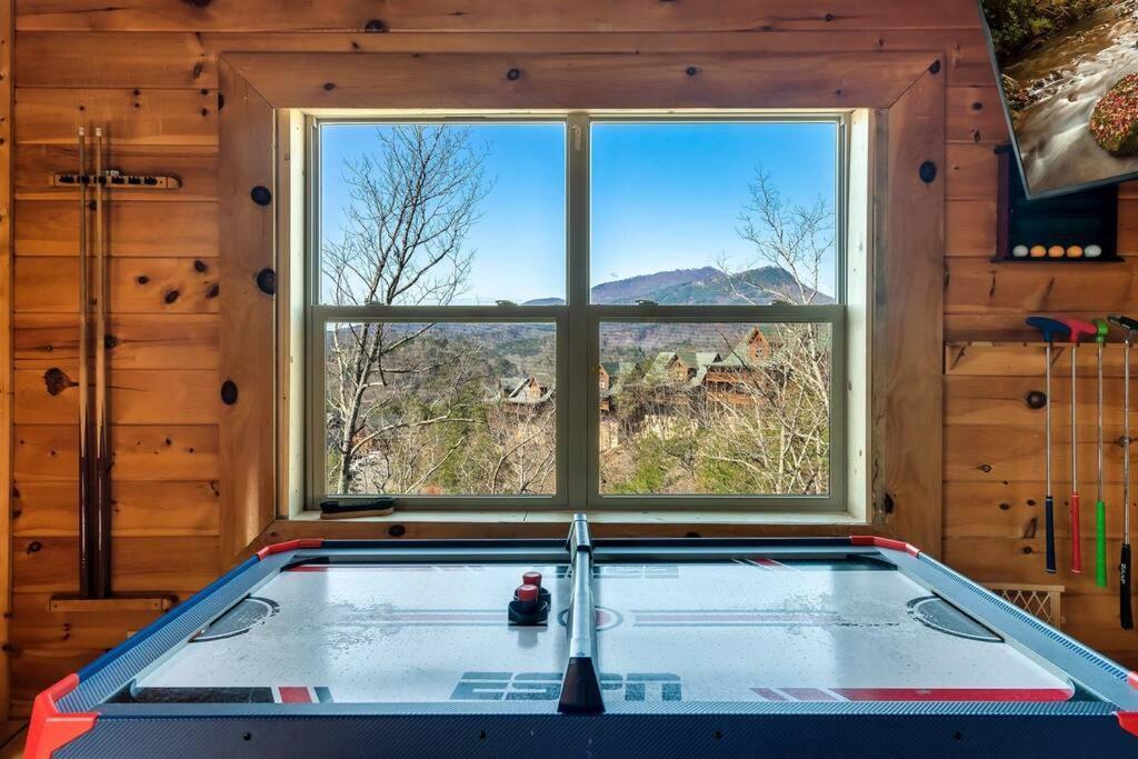 Cabin-N-Smokys! Indoor Resort Pool Views Hot Tub Game Room Sevierville Exterior foto