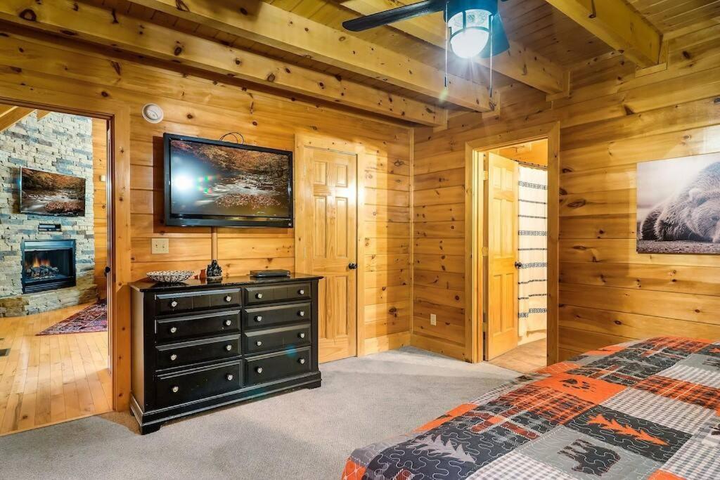 Cabin-N-Smokys! Indoor Resort Pool Views Hot Tub Game Room Sevierville Exterior foto