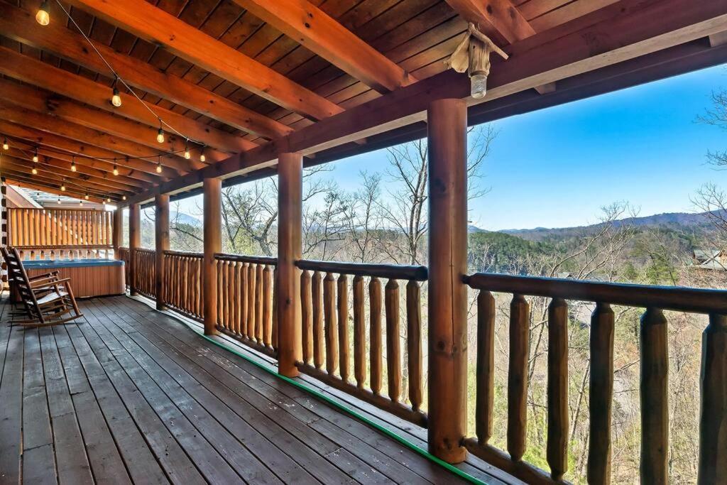 Cabin-N-Smokys! Indoor Resort Pool Views Hot Tub Game Room Sevierville Exterior foto