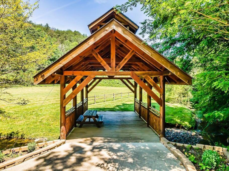 Cabin-N-Smokys! Indoor Resort Pool Views Hot Tub Game Room Sevierville Exterior foto